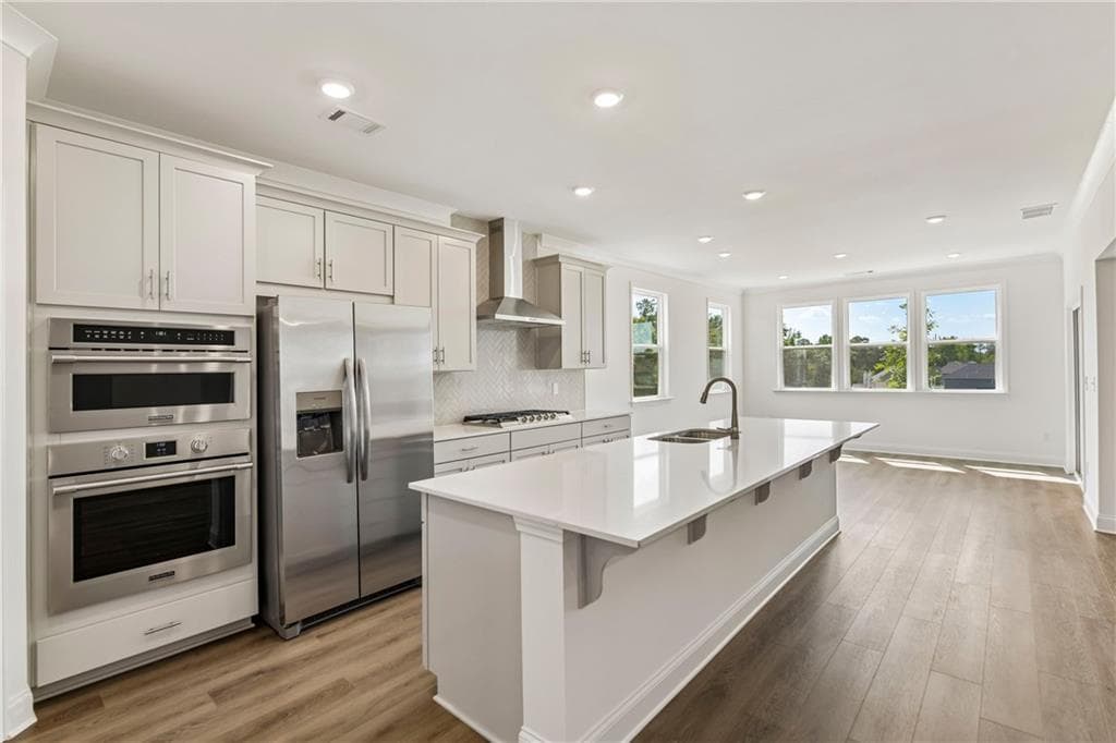 5 bedroom, 3 bathroom, 3,341 sq ft single family residence for sale at 321 Apalachee Way, Bonaire, GA 31005 — photo 2