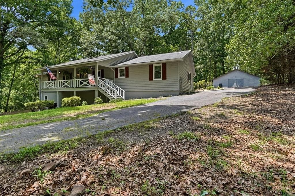 4 bedroom, 3 bathroom, 2,432 sq ft single family residence for sale at 426 Green Ridge Road, Cartersville, GA 30120