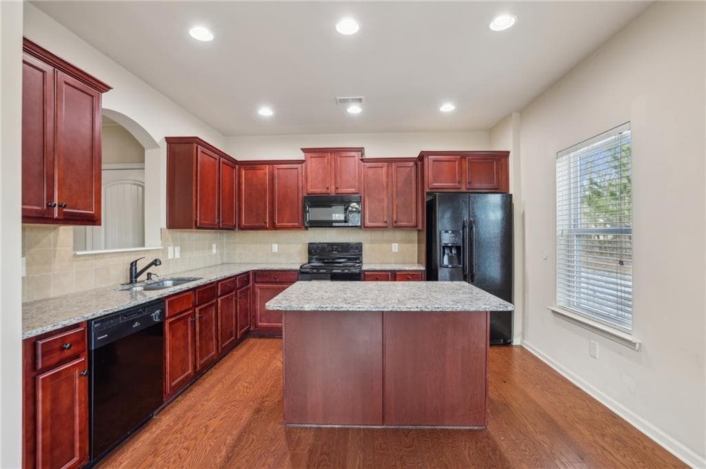 4 bedroom, 4 bathroom, 2,188 sq ft single family residence for rent at 3145 ENGLEWOOD Drive, Cumming, GA 30040 for $2,500 a month — photo 9