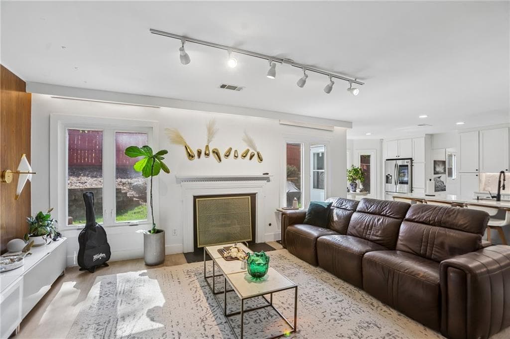 4 bedroom, 3 bathroom, 2,260 sq ft single family residence for sale at 2541 Gabriel Way, Kennesaw, GA 30152 — photo 5