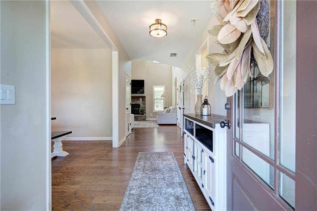 5 bedroom, 4 bathroom, 3,020 sq ft single family residence for sale at 6 Carter Lane, Cartersville, GA 30120 — photo 3