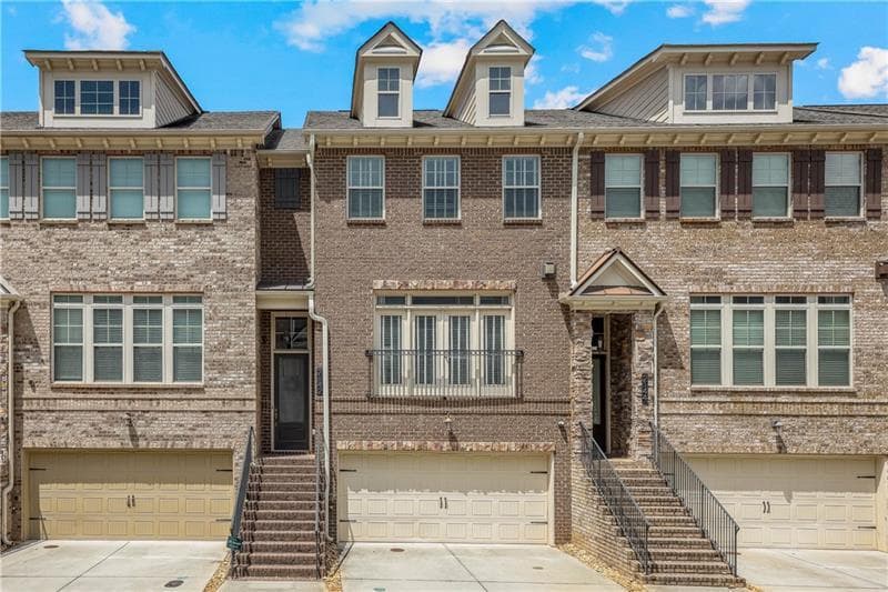3 bedroom, 4 bathroom, 2,257 sq ft townhouse for sale at 2142 Coventry Drive, Atlanta, GA 30319 — photo 1 of 40