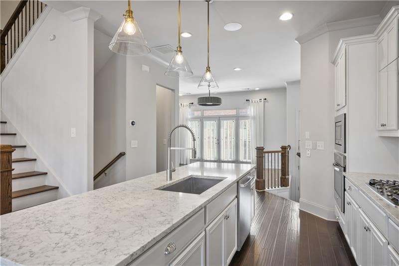 3 bedroom, 4 bathroom, 2,257 sq ft townhouse for sale at 2142 Coventry Drive, Atlanta, GA 30319 — photo 8