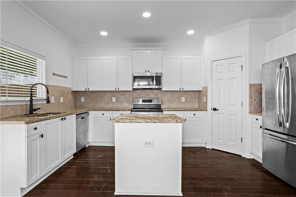 3 bedroom, 4 bathroom, 1,326 sq ft townhouse for rent at 1108 Liberty Parkway, Atlanta, GA 30318 for $2,750 a month — photo 10