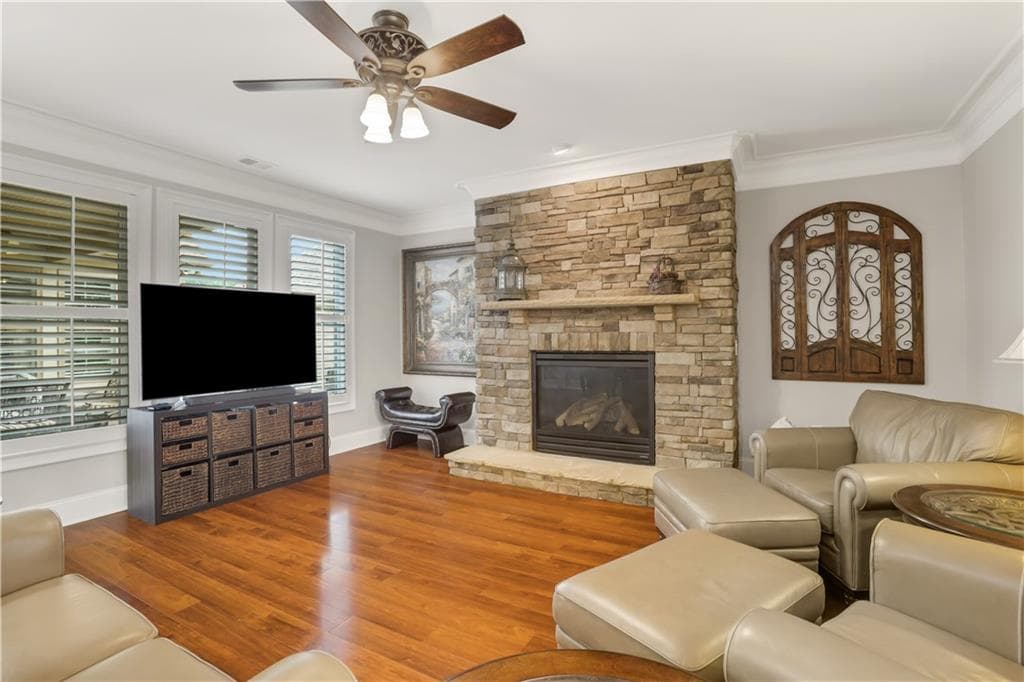 3 bedroom, 2 bathroom, 2,445 sq ft single family residence for sale at 263 Somerset Circle, Woodstock, GA 30189 — photo 3