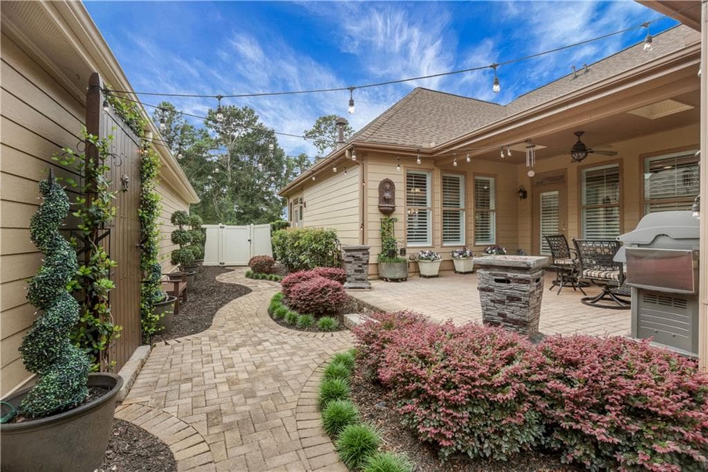 3 bedroom, 2 bathroom, 2,445 sq ft single family residence for sale at 263 Somerset Circle, Woodstock, GA 30189 — photo 7