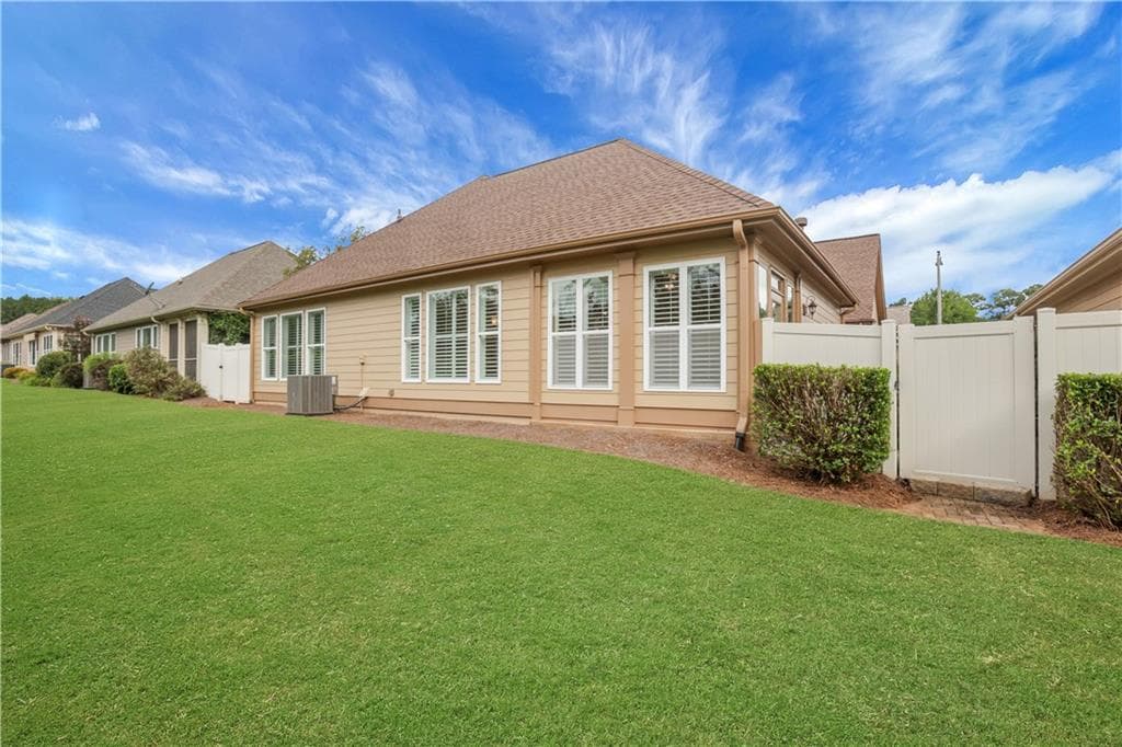 3 bedroom, 2 bathroom, 2,445 sq ft single family residence for sale at 263 Somerset Circle, Woodstock, GA 30189 — photo 8