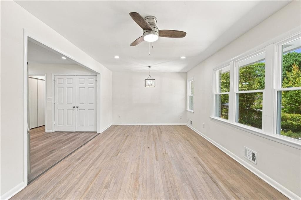 4 bedroom, 3 bathroom, 1,609 sq ft single family residence for sale at 126 Meadow Park Lane, Atlanta, GA 30315 — photo 5