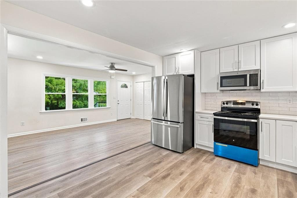 4 bedroom, 3 bathroom, 1,609 sq ft single family residence for sale at 126 Meadow Park Lane, Atlanta, GA 30315 — photo 8