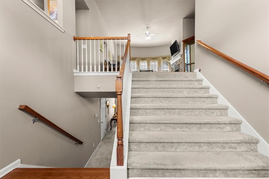 5 bedroom, 3 bathroom, 2,899 sq ft single family residence for sale at 1444 Jefferson Walk Circle, Jefferson, GA 30549 — photo 2