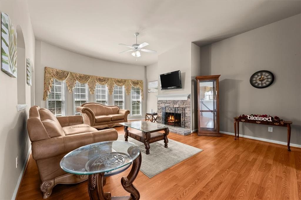 5 bedroom, 3 bathroom, 2,899 sq ft single family residence for sale at 1444 Jefferson Walk Circle, Jefferson, GA 30549 — photo 4
