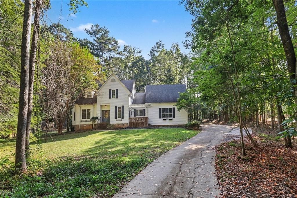 5 bedroom, 4 bathroom, 2,263 sq ft single family residence for sale at 180 Courtland Drive, Fayetteville, GA 30215 — photo 9