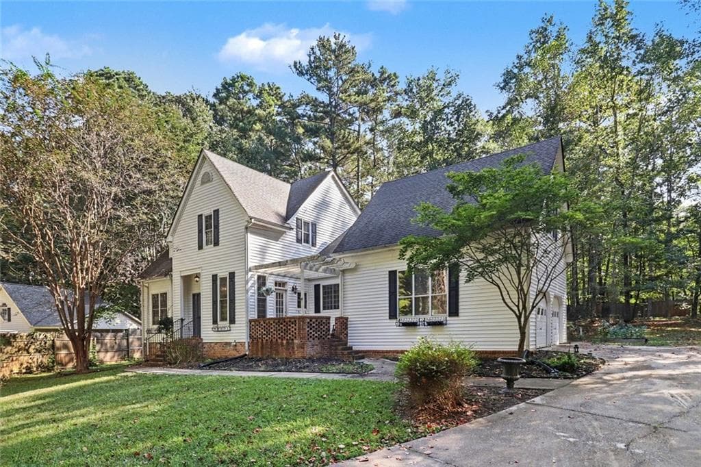 5 bedroom, 4 bathroom, 2,263 sq ft single family residence for sale at 180 Courtland Drive, Fayetteville, GA 30215 — photo 10