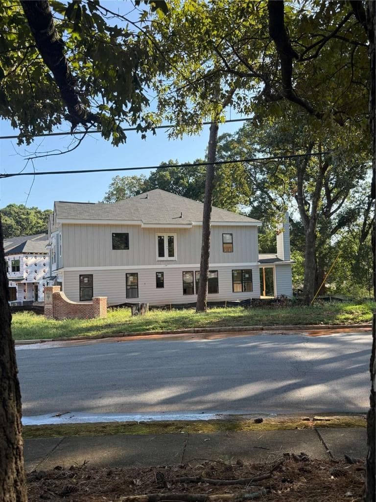 3 bedroom, 3 bathroom, 1,726 sq ft townhouse for sale at 1963 Walton Court 2, Tucker, GA 30084 — photo 9