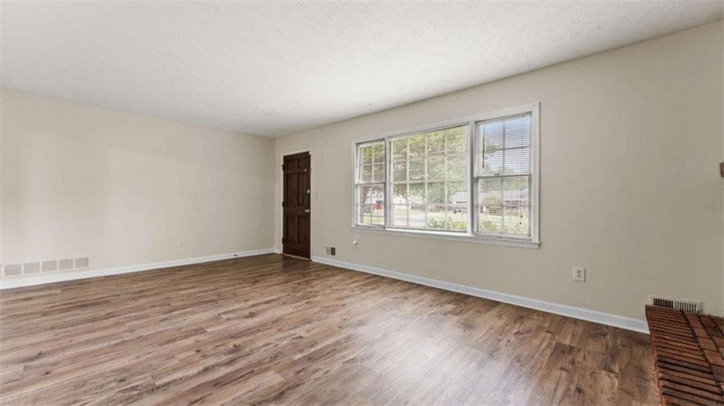 4 bedroom, 2 bathroom, 1,562 sq ft single family residence for sale at 4561 Fairfax Place, Powder Springs, GA 30127 — photo 5