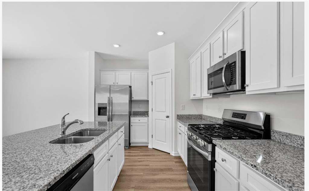 4 bedroom, 3 bathroom, 1,822 sq ft single family residence for sale at 1836 Holmsey Circle, Conyers, GA 30094 — photo 4