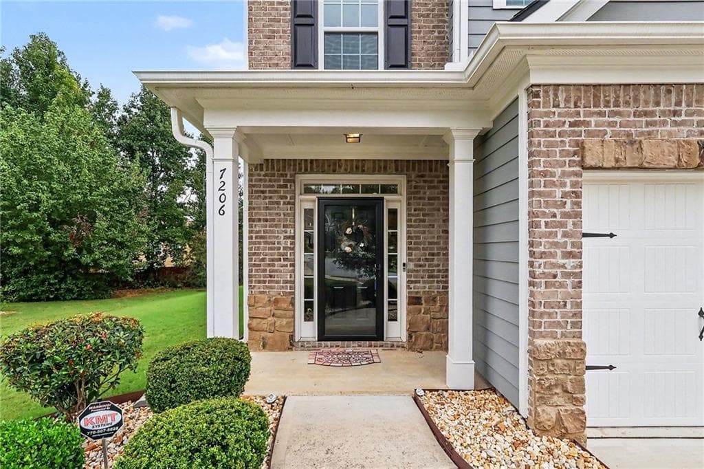 3 bedroom, 3 bathroom, 2,085 sq ft townhouse for sale at 7206 Brigidoon Rose, Douglasville, GA 30134 — photo 2