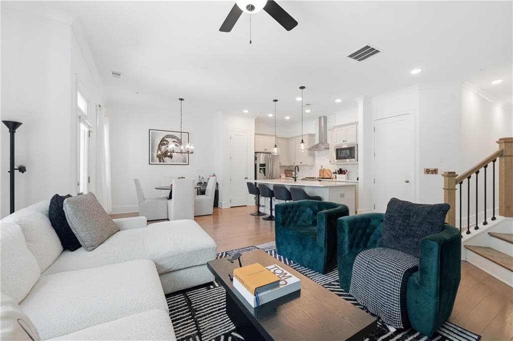 3 bedroom, 3 bathroom, 2,545 sq ft townhouse for sale at 2784 Bell Drive, Smyrna, GA 30080 — photo 7