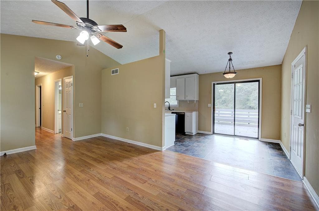 3 bedroom, 2 bathroom, 1,072 sq ft single family residence for sale at 21 Winter Wood Court, Taylorsville, GA 30178 — photo 8