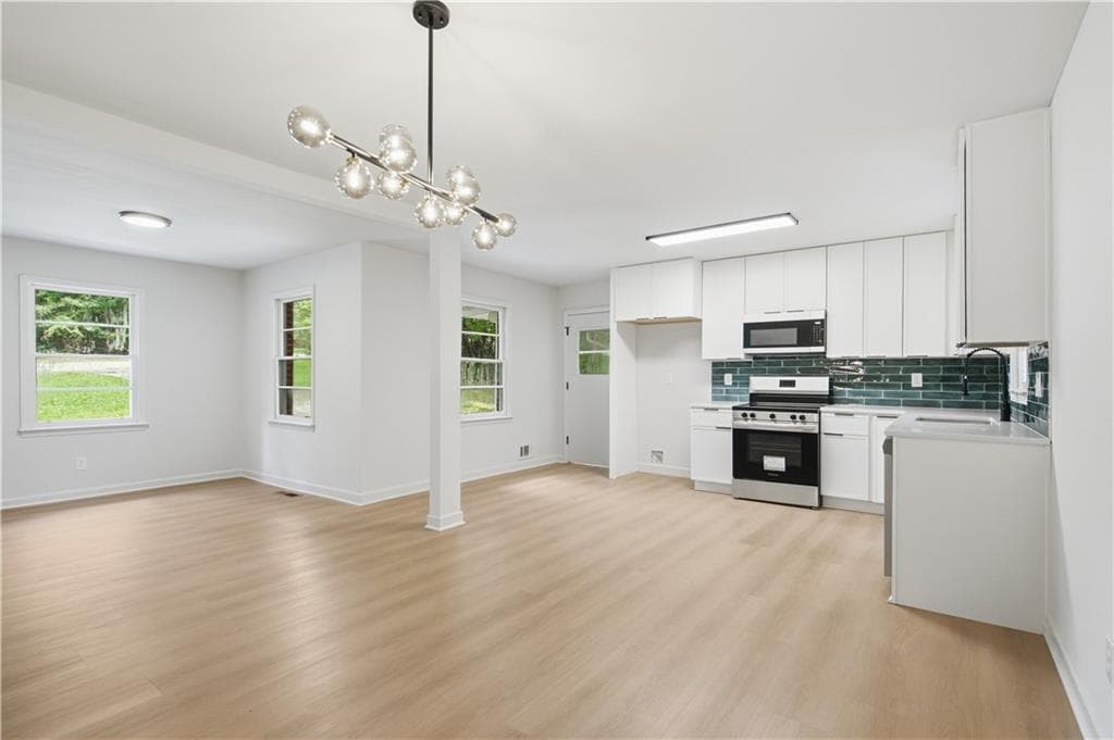 3 bedroom, 1 bathroom, 1,300 sq ft single family residence for sale at 3944 Creel Drive, Lithia Springs, GA 30122 — photo 4