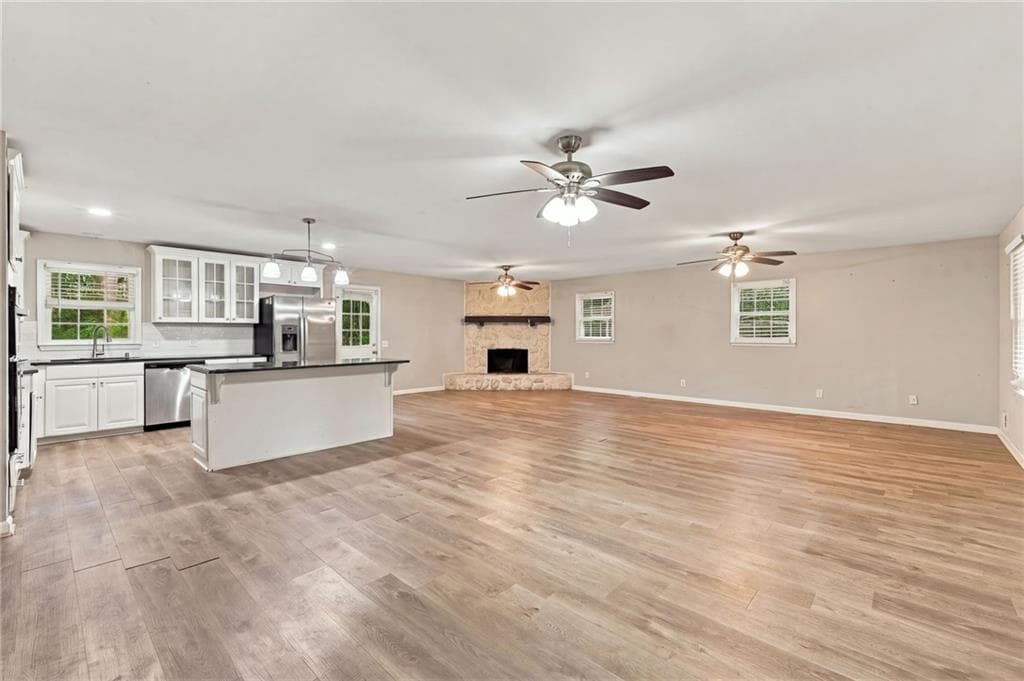 4 bedroom, 2 bathroom, 2,218 sq ft single family residence for sale at 951 Hickory View Court, Marietta, GA 30064 — photo 2