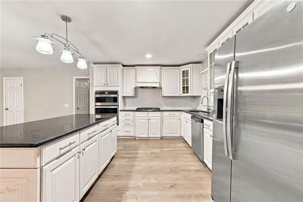 4 bedroom, 2 bathroom, 2,218 sq ft single family residence for sale at 951 Hickory View Court, Marietta, GA 30064 — photo 9