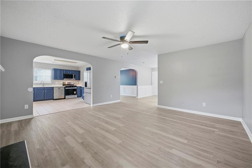 4 bedroom, 3 bathroom, 2,024 sq ft single family residence for sale at 2376 Creel Road, Atlanta, GA 30349 — photo 6