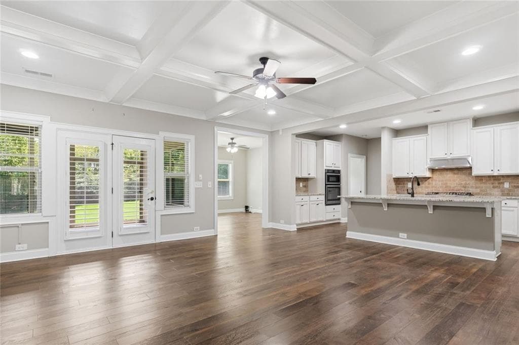 4 bedroom, 3 bathroom, 3,331 sq ft single family residence for sale at 6130 Arlington Circle, Cumming, GA 30041 — photo 9