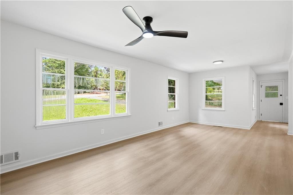3 bedroom, 1 bathroom, 1,300 sq ft single family residence for sale at 3944 Creel Drive, Lithia Springs, GA 30122 — photo 10