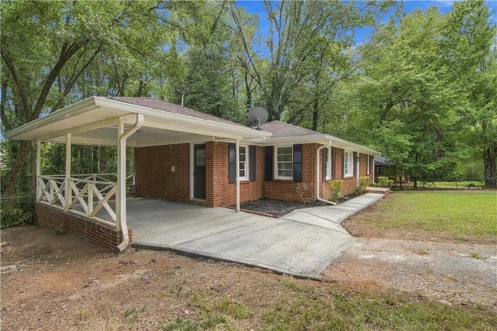 3 bedroom, 1 bathroom, 1,300 sq ft single family residence for sale at 3944 Creel Drive, Lithia Springs, GA 30122