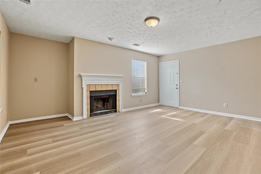 3 bedroom, 3 bathroom, 1,608 sq ft townhouse for sale at 4849 Wuthering Way, Norcross, GA 30093 — photo 9