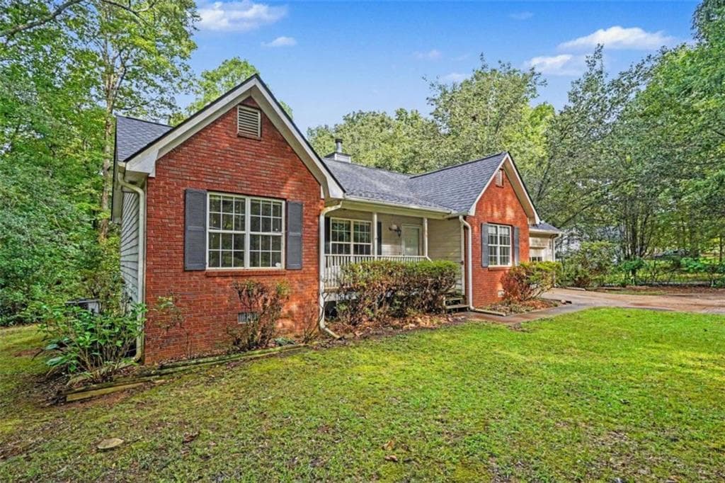 3 bedroom, 2 bathroom, 1,242 sq ft single family residence for sale at 58 S Singley Drive, Locust Grove, GA 30248