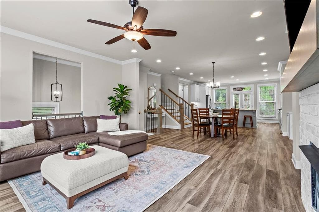 4 bedroom, 4 bathroom, 2,302 sq ft townhouse for sale at 1402 Wisteria Wall Drive, Suwanee, GA 30024 — photo 7