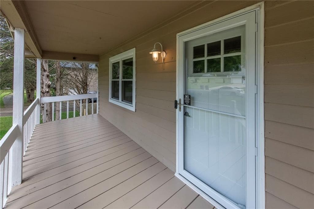 3 bedroom, 2 bathroom, 1,352 sq ft single family residence for sale at 3125 Barrett Court, Powder Springs, GA 30127 — photo 4