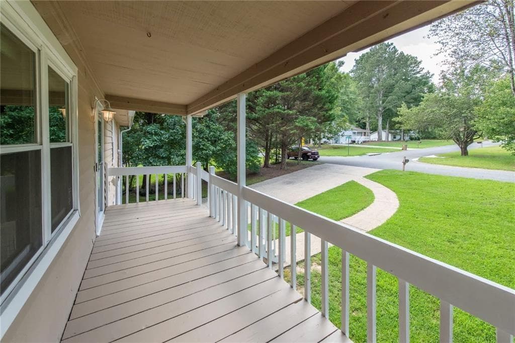 3 bedroom, 2 bathroom, 1,352 sq ft single family residence for sale at 3125 Barrett Court, Powder Springs, GA 30127 — photo 5