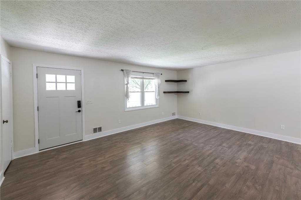 3 bedroom, 2 bathroom, 1,352 sq ft single family residence for sale at 3125 Barrett Court, Powder Springs, GA 30127 — photo 6