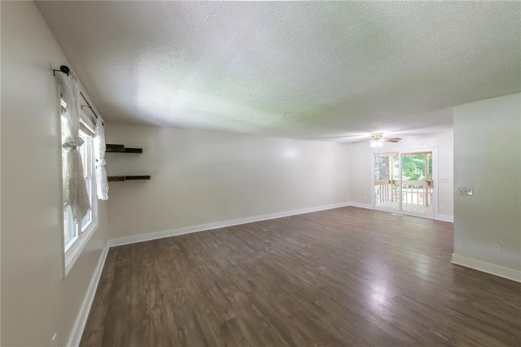3 bedroom, 2 bathroom, 1,352 sq ft single family residence for sale at 3125 Barrett Court, Powder Springs, GA 30127 — photo 7
