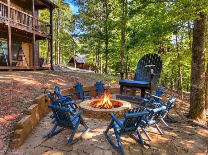 4 bedroom, 3 bathroom, 3,237 sq ft single family residence for sale at 1503 Garnet Drive, Ellijay, GA 30540 — photo 4