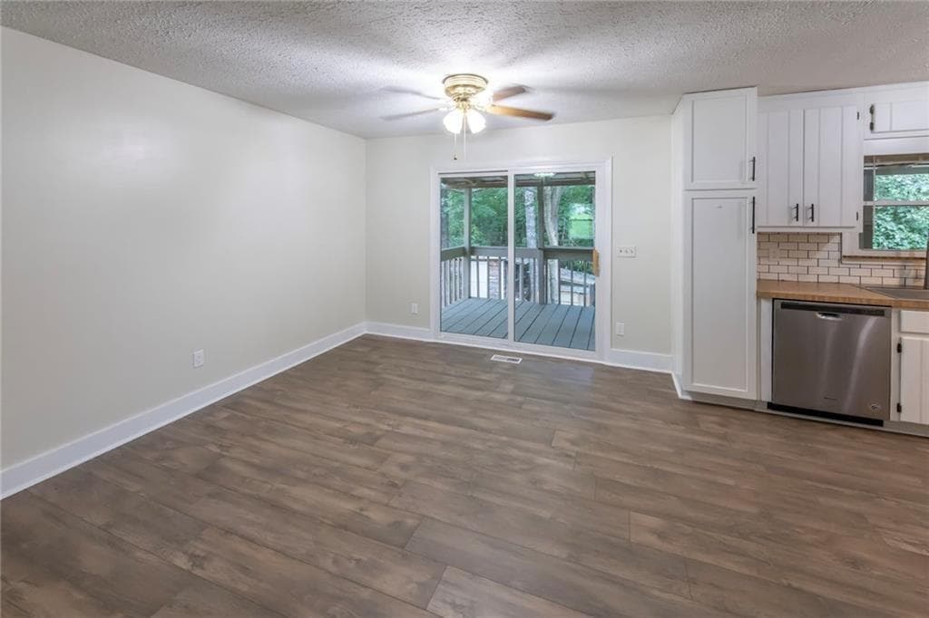 3 bedroom, 2 bathroom, 1,352 sq ft single family residence for sale at 3125 Barrett Court, Powder Springs, GA 30127 — photo 10