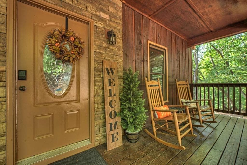 4 bedroom, 3 bathroom, 3,237 sq ft single family residence for sale at 1503 Garnet Drive, Ellijay, GA 30540 — photo 6