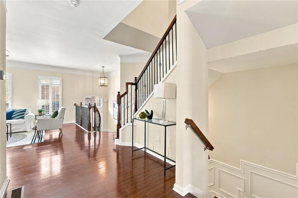 3 bedroom, 4 bathroom, 2,328 sq ft townhouse for sale at 3426 Triview Square, Atlanta, GA 30339 — photo 8