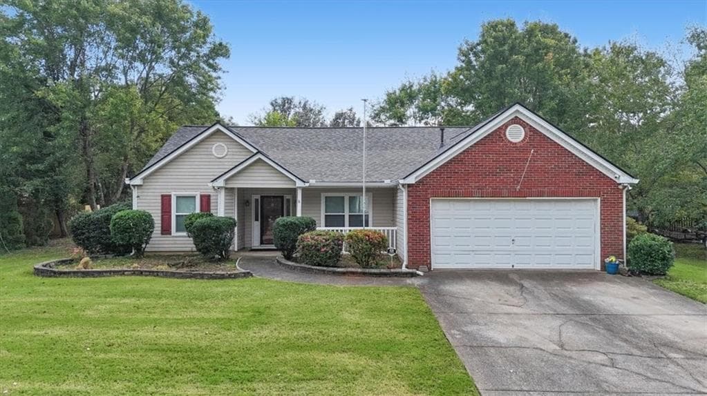 3 bedroom, 2 bathroom, 1,783 sq ft single family residence for sale at 33 Glenabbey Drive, Cartersville, GA 30120