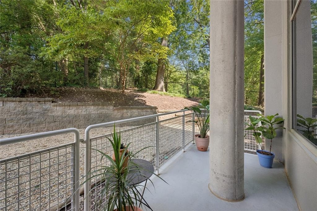 2 bedroom, 2 bathroom, 1,440 sq ft condominium for sale at 850 Ralph Mcgill Boulevard 2, Atlanta, GA 30306 — photo 5