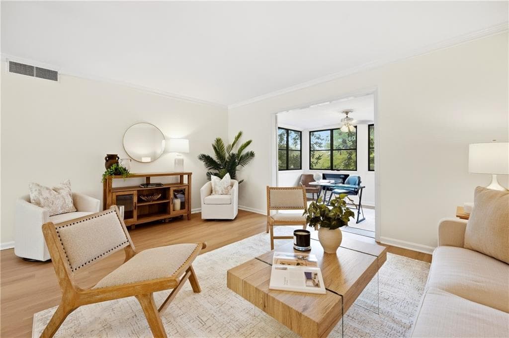 2 bedroom, 2 bathroom, 1,127 sq ft condominium for sale at 73 Montre Square, Atlanta, GA 30327 — photo 2