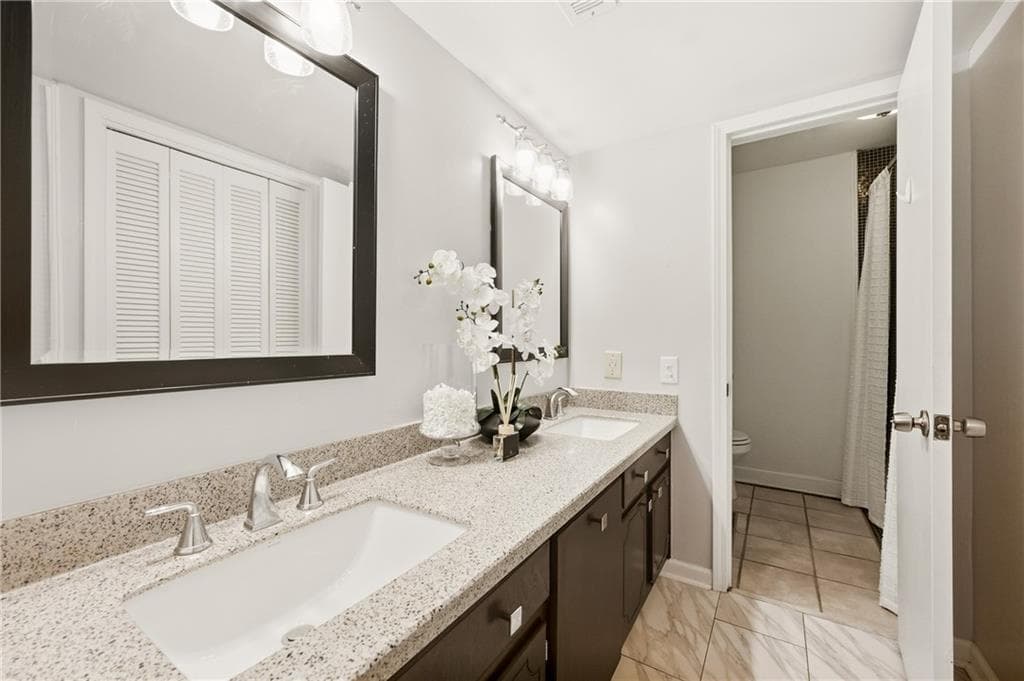 2 bedroom, 2 bathroom, 1,127 sq ft condominium for sale at 73 Montre Square, Atlanta, GA 30327 — photo 7