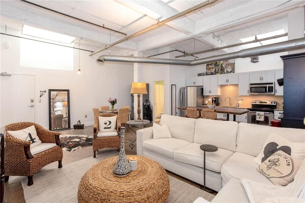1 bedroom, 2 bathroom, 1,090 sq ft condominium for rent at 659 Auburn Avenue 243, Atlanta, GA 30312 for $2,650 a month — photo 4