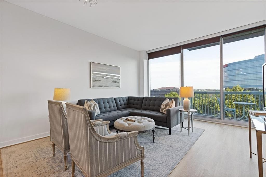 1 bedroom, 1 bathroom, 834 sq ft condominium for sale at 3300 Windy Ridge Parkway 1005, Atlanta, GA 30339 — photo 9