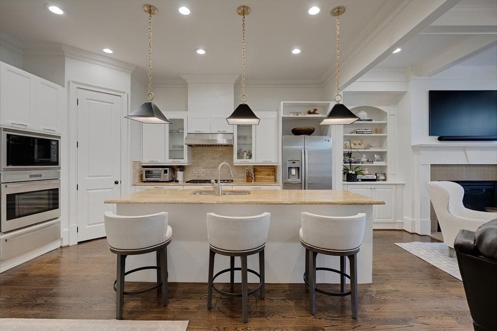 3 bedroom, 4 bathroom, 2,052 sq ft townhouse for sale at 3574 Roswell Road, Atlanta, GA 30305 — photo 8
