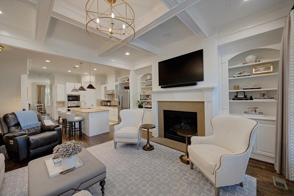 3 bedroom, 4 bathroom, 2,052 sq ft townhouse for sale at 3574 Roswell Road, Atlanta, GA 30305