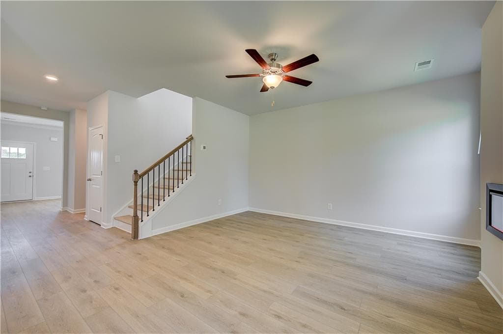 4 bedroom, 4 bathroom, 2,825 sq ft single family residence for sale at 652 Leafy Branch Way, Mcdonough, GA 30253 — photo 8